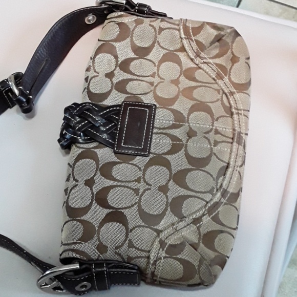 Coach purse used - Picture 2 of 4